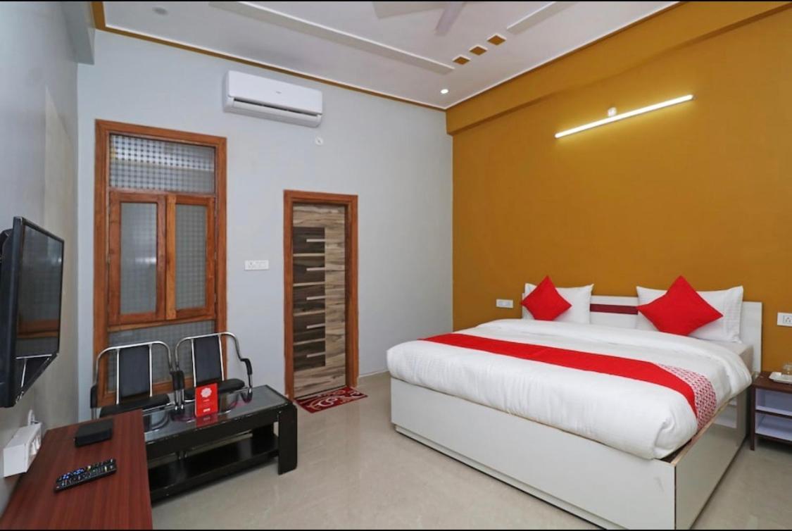 Hotel Sammy Grand Lucknow Exterior photo